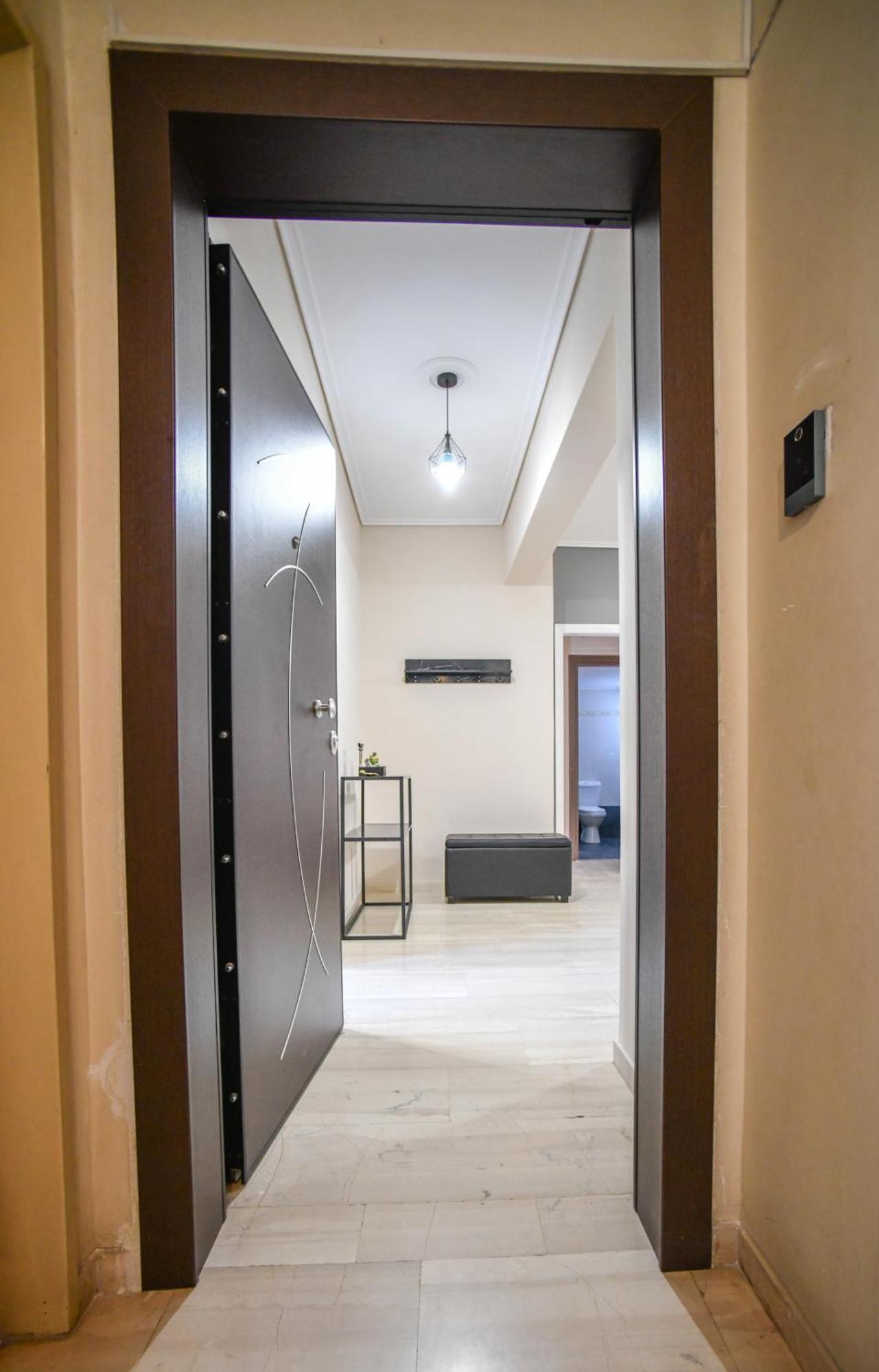 Modern Apartment By Athens' Center Exterior photo